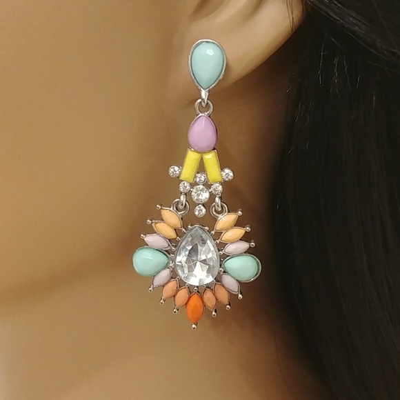 STUNNING Multi Colored Rhinestone Earrings - Picture 3 of 3